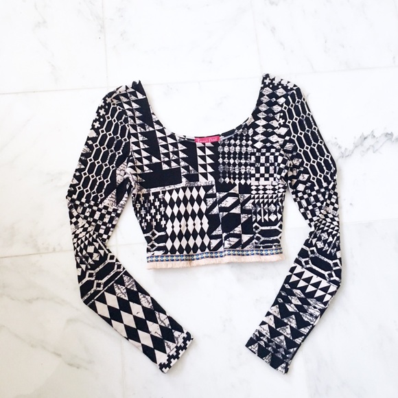 NWOT "Diamond Wine" crop top - Picture 1 of 2